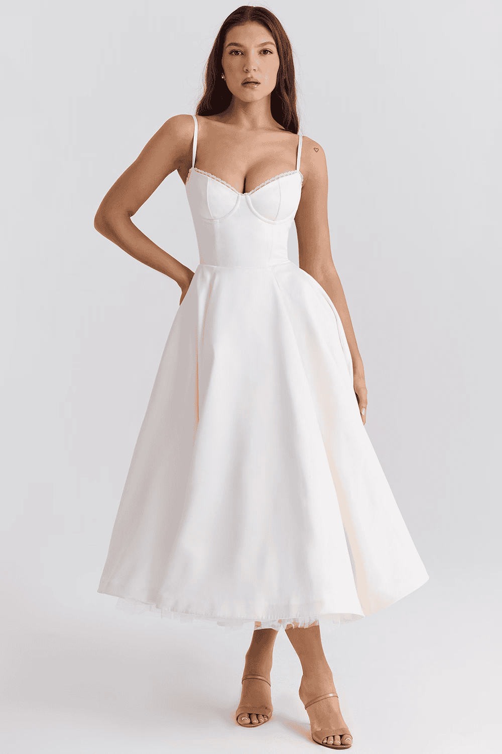 Carmen - Elegancia y Estilo en un Solo Vestido