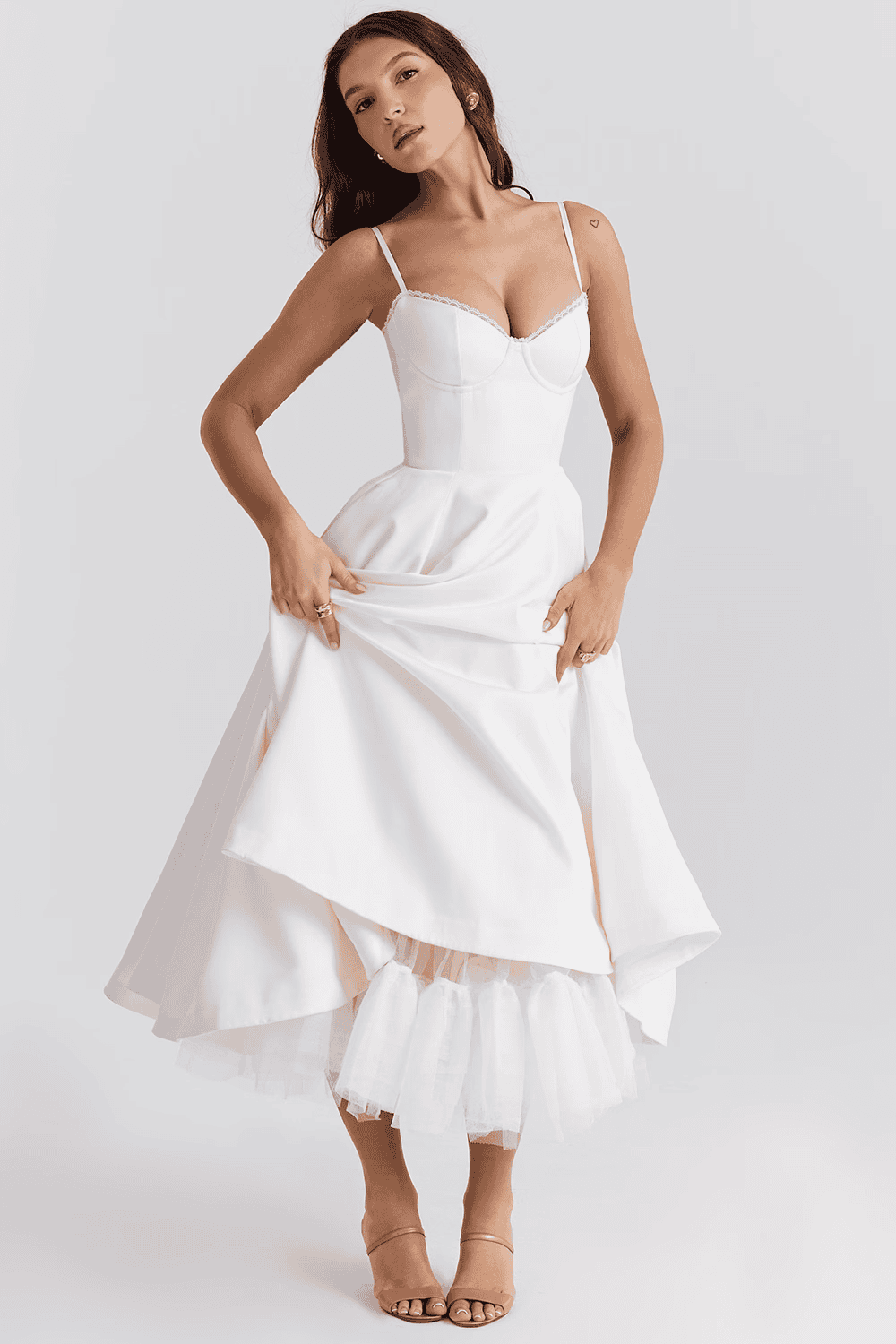 Carmen - Elegancia y Estilo en un Solo Vestido
