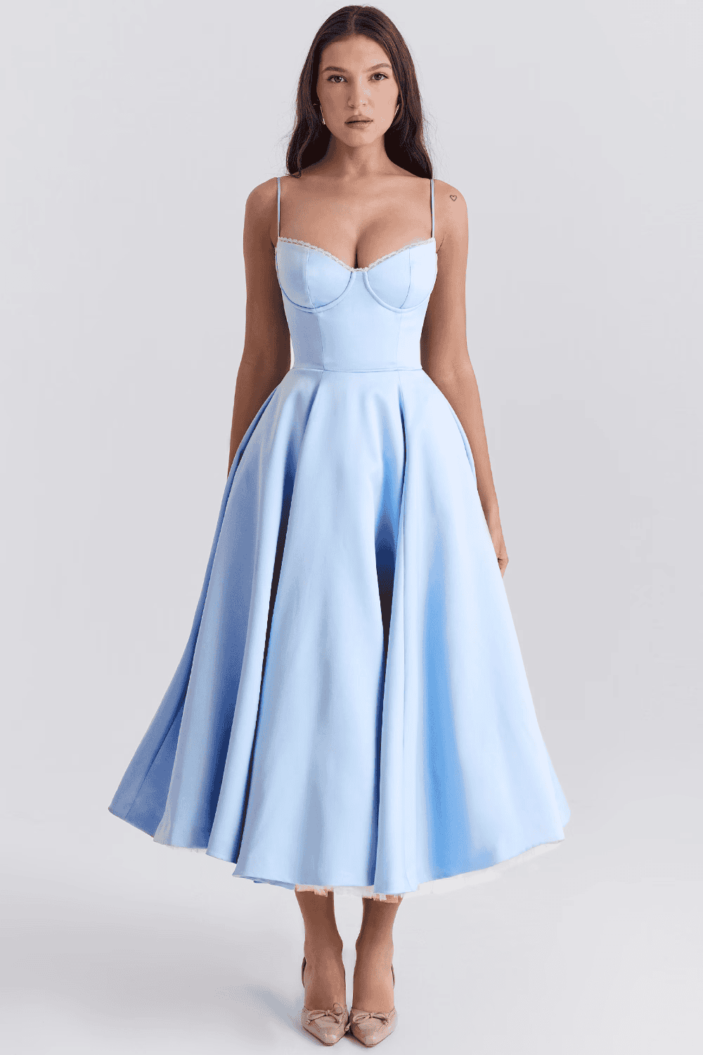 Carmen - Elegancia y Estilo en un Solo Vestido