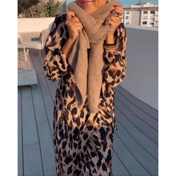 Alexis - El Nuevo Vestido con Cuello en V 2025